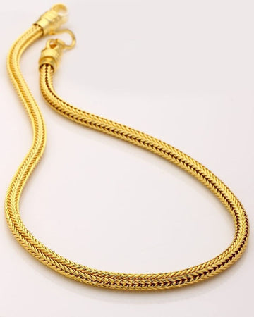 Allure Graceful Women Necklaces & Chains