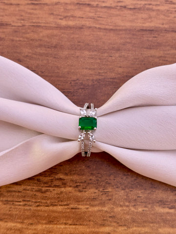 Elegant CZ Ring with Emerald Radiance