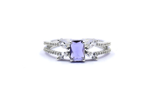 Elegant Napkin Ring with Amethyst Accent